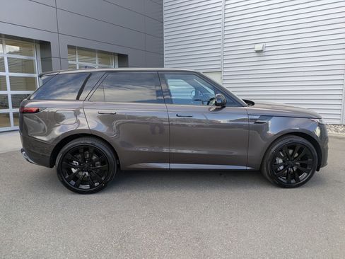 New 2026 Land Rover Range Rover Sport Dynamic SE AWD/4WD image 4