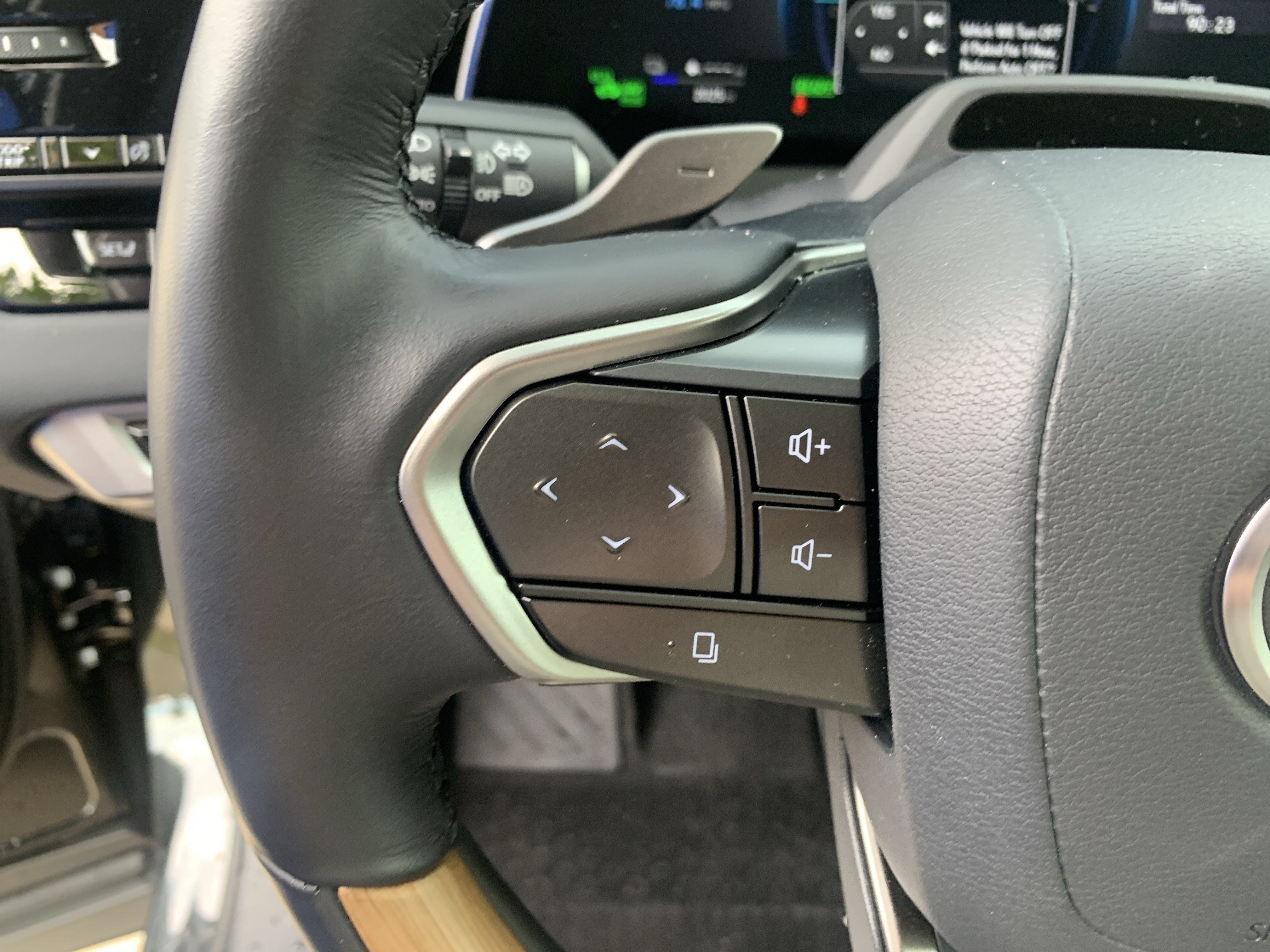 Used 2026 Lexus RX 450h AWD w/ Convenience Package image 18