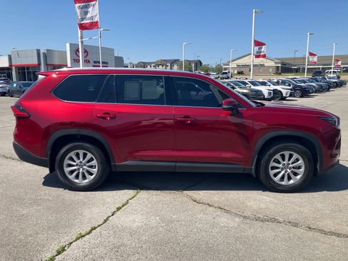 Certified 2024 Toyota Grand Highlander XLE image 8