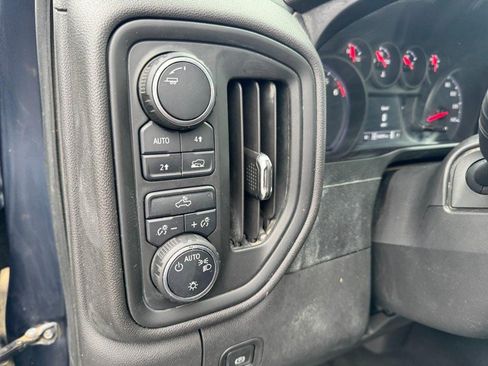 Used 2020 Chevrolet Silverado 1500 Custom w/ Custom Value Package AWD/4WD image 16