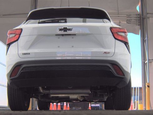 Used 2025 Chevrolet Trax RS w/ Driver Confidence Package image 6