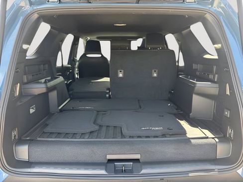 Used 2025 Toyota 4Runner Limited AWD/4WD image 12