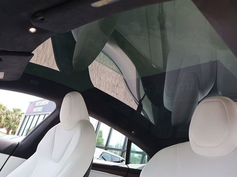 Used 2023 Tesla Model S AWD/4WD image 22