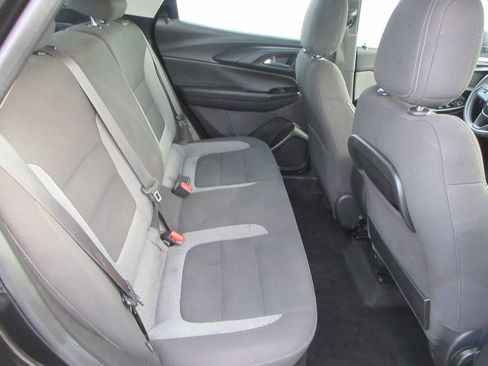 Used 2023 Chevrolet TrailBlazer LS image 17