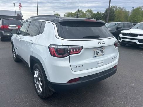 Used 2025 Jeep Compass Limited AWD/4WD image 1