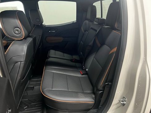 New 2026 GMC Canyon AT4 w/ AT4 Premium Package AWD/4WD image 31