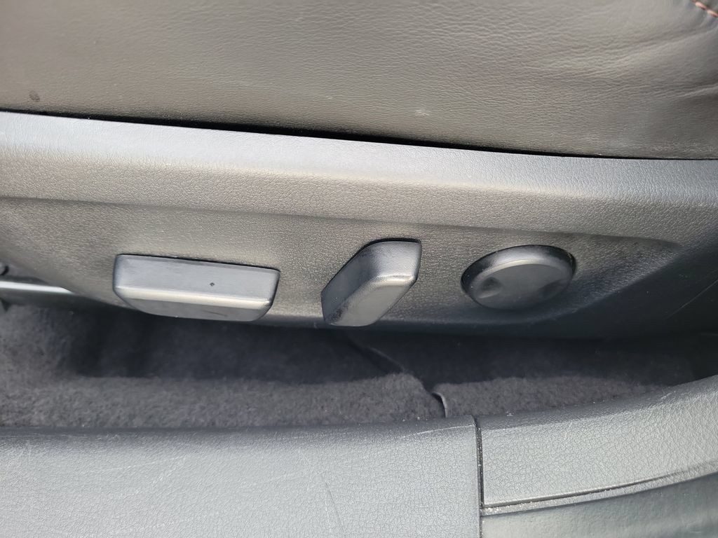 Used 2025 MAZDA MAZDA3 s FWD image 20