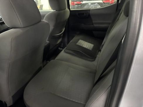 Used 2020 Toyota Tacoma SR AWD/4WD image 13