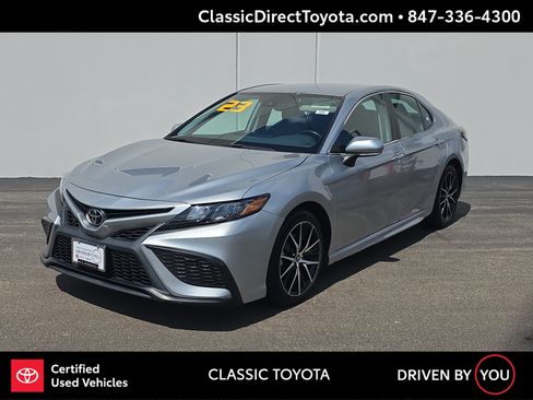 Certified 2023 Toyota Camry SE FWD image 1