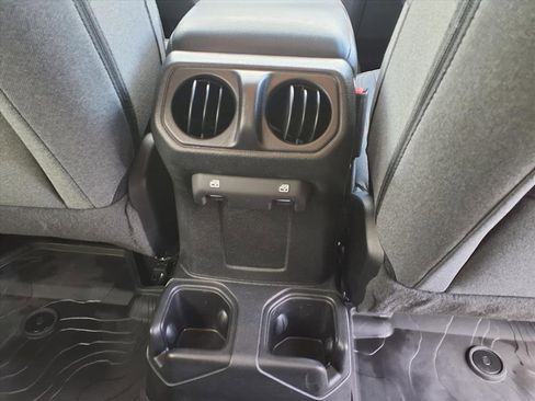 Used 2024 Jeep Wrangler Sport S image 16