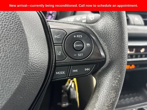 Used 2022 Toyota RAV4 LE AWD/4WD image 11