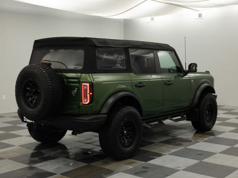 Used 2023 Ford Bronco Badlands image 12