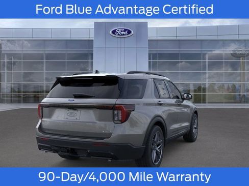 Used 2026 Ford Explorer ST-Line w/ ST-Line Street Pack AWD/4WD image 9
