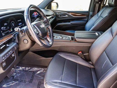 Used 2022 Cadillac Escalade ESV Luxury image 18