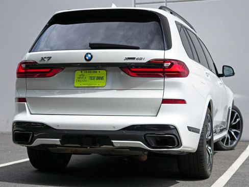 Used 2022 BMW X7 xDrive40i w/ M Sport Package AWD/4WD image 5