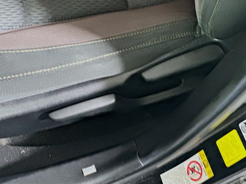 Used 2019 Toyota Corolla LE FWD image 13