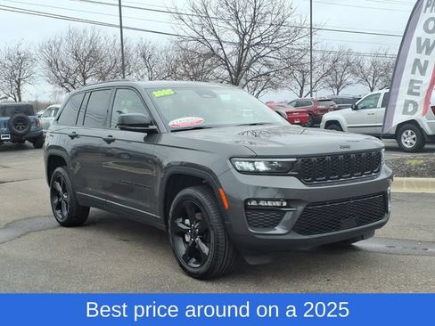 Used 2025 Jeep Grand Cherokee Limited w/ Black Appearance Package RWD image 3