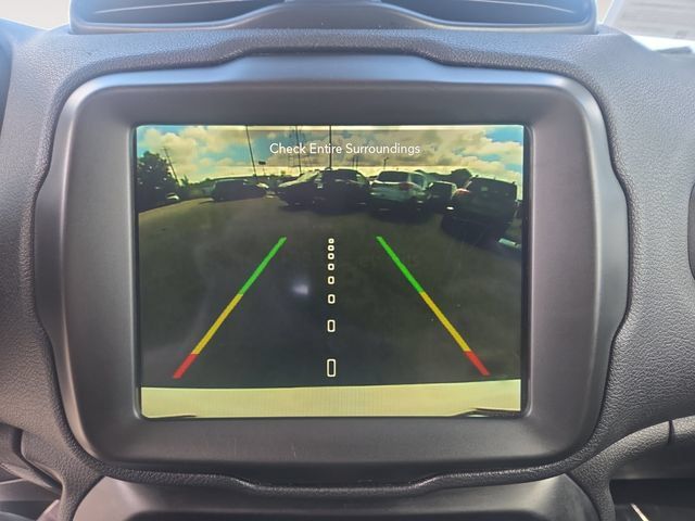 Used 2023 Jeep Renegade Latitude AWD/4WD image 24