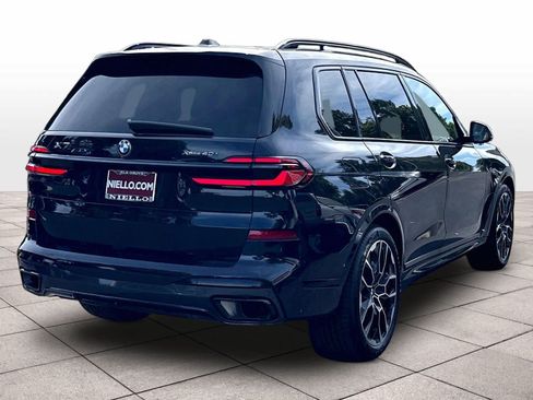 Used 2026 BMW X7 xDrive40i w/ M Sport Package AWD/4WD image 9