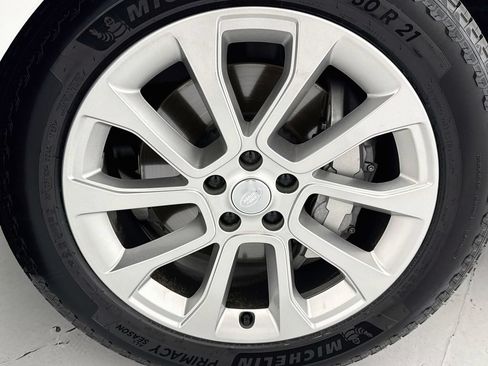 Used 2024 Land Rover Range Rover Sport SE AWD/4WD image 28