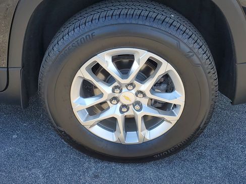 Used 2019 Chevrolet Traverse LS image 9