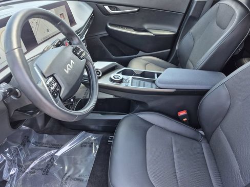 Certified 2024 Kia EV6 Light AWD/4WD image 12