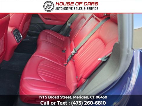 Used 2017 Maserati Levante AWD/4WD image 39