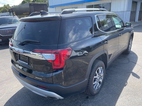 Used 2022 GMC Acadia SLT w/ LPO, Floor Liner Package image 12