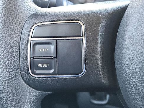 Used 2015 Jeep Compass Sport image 17