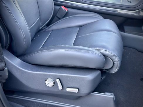 New 2025 Lincoln Navigator Reserve w/ Jet Appearance Package image 17