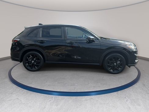 Used 2024 Honda HR-V Sport image 4