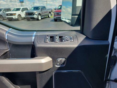 Certified 2019 Ford F150 Lariat w/ Equipment Group 502A Luxury AWD/4WD image 20