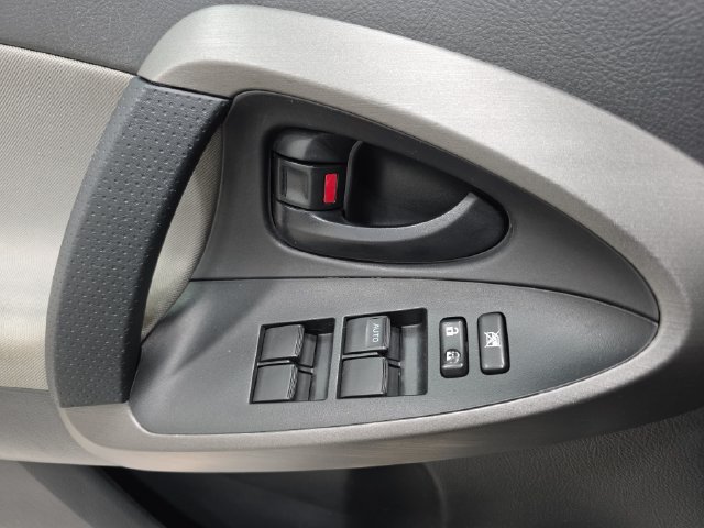 Used 2012 Toyota RAV4 4WD w/ Value Pkg image 26