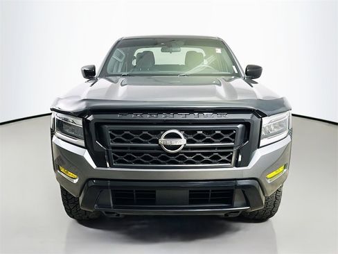 Used 2023 Nissan Frontier SV w/ Midnight Edition Package image 2