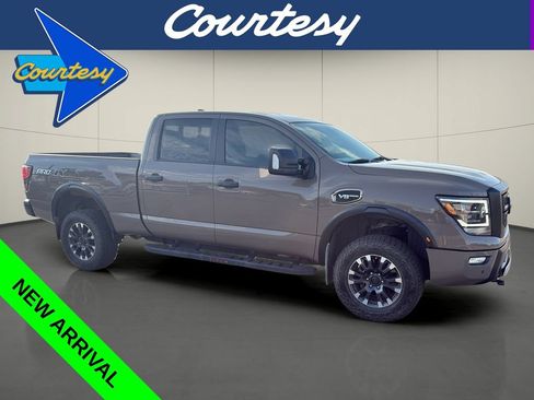 Used 2022 Nissan Titan PRO-4X AWD/4WD image 1