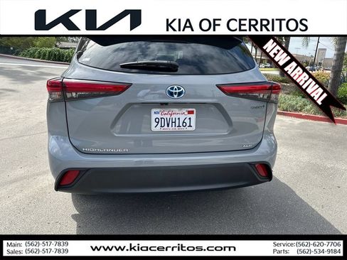 Used 2023 Toyota Highlander Bronze Edition FWD image 4