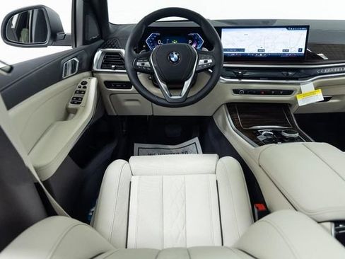 Used 2026 BMW X5 xDrive40i AWD/4WD image 4