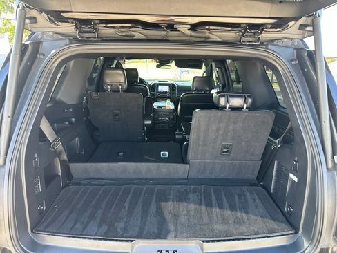 Used 2020 Ford Expedition XLT w/ Equipment Group 202A RWD image 9