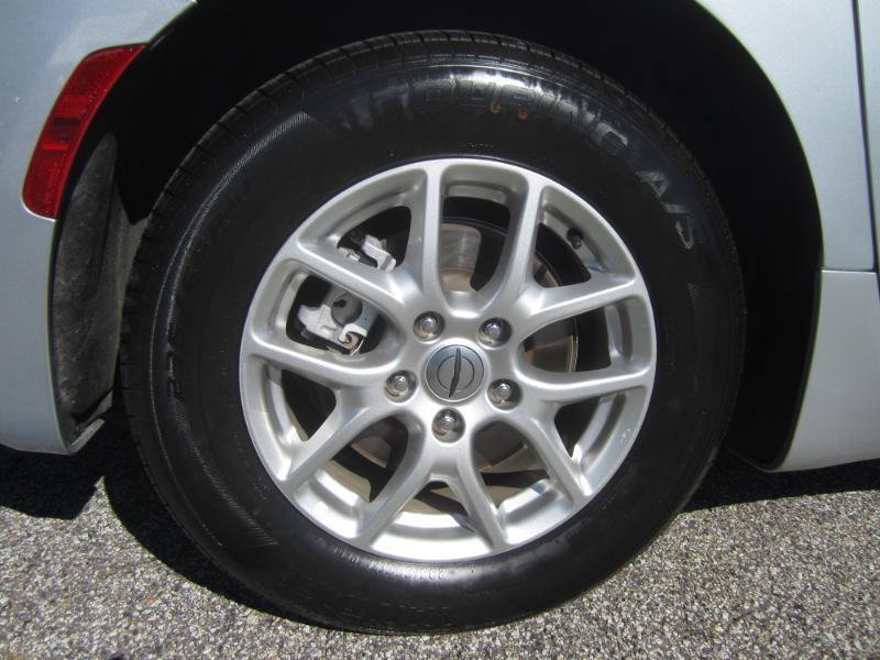 Used 2023 Chrysler Voyager LX FWD image 40