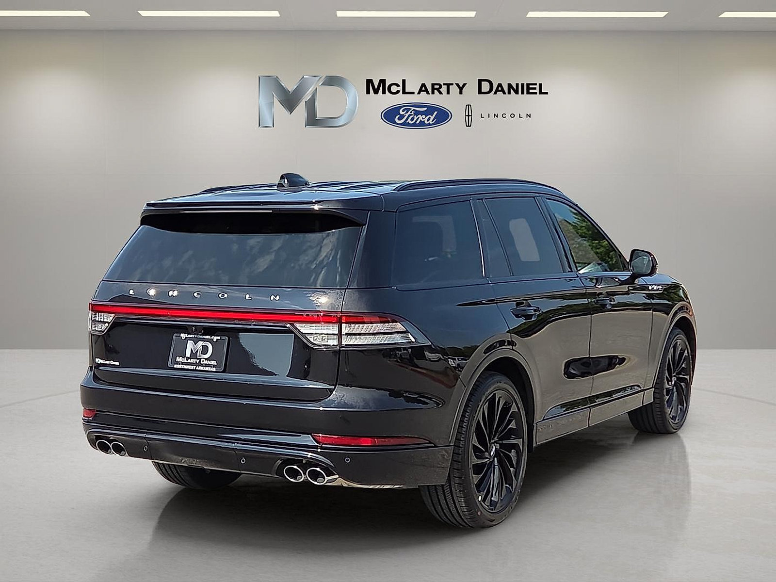 Used 2026 Lincoln Aviator Reserve AWD/4WD image 5