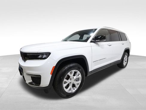 Used 2023 Jeep Grand Cherokee L Limited AWD/4WD image 7