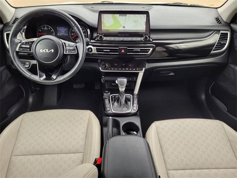Used 2023 Kia Seltos EX image 21