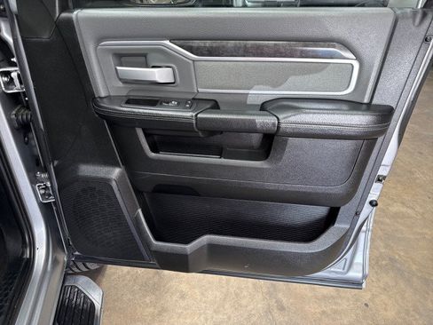 Used 2022 RAM 2500 Big Horn AWD/4WD image 23