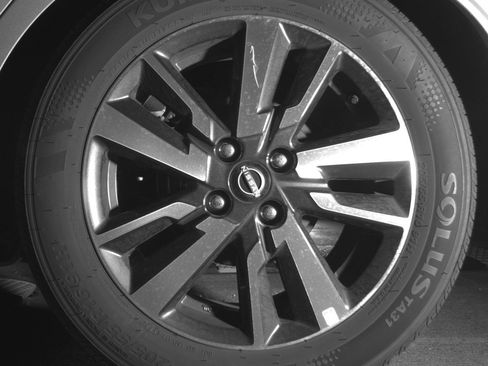 Used 2025 Nissan Versa SV image 14