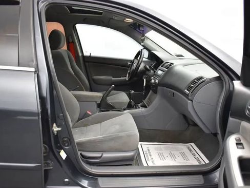 Used 2005 Honda Accord EX image 16