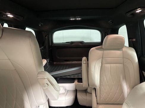 Used 2023 Mercedes-Benz GLS 63 AMG AMG GLS 63 image 23