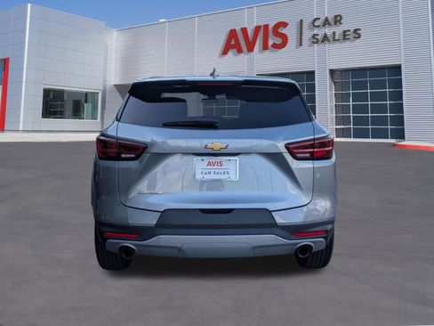 Used 2025 Chevrolet Blazer LT image 7