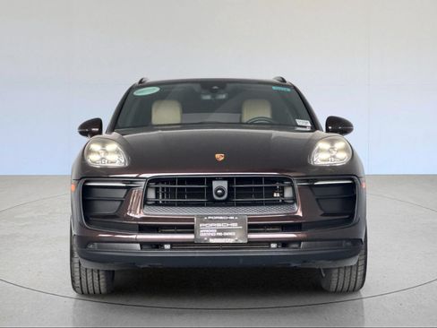Certified 2022 Porsche Macan AWD/4WD image 11