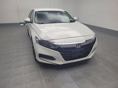 Used 2018 Honda Accord LX image 14