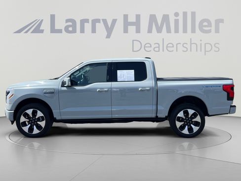 Used 2023 Ford F150 Lightning Platinum AWD/4WD image 2